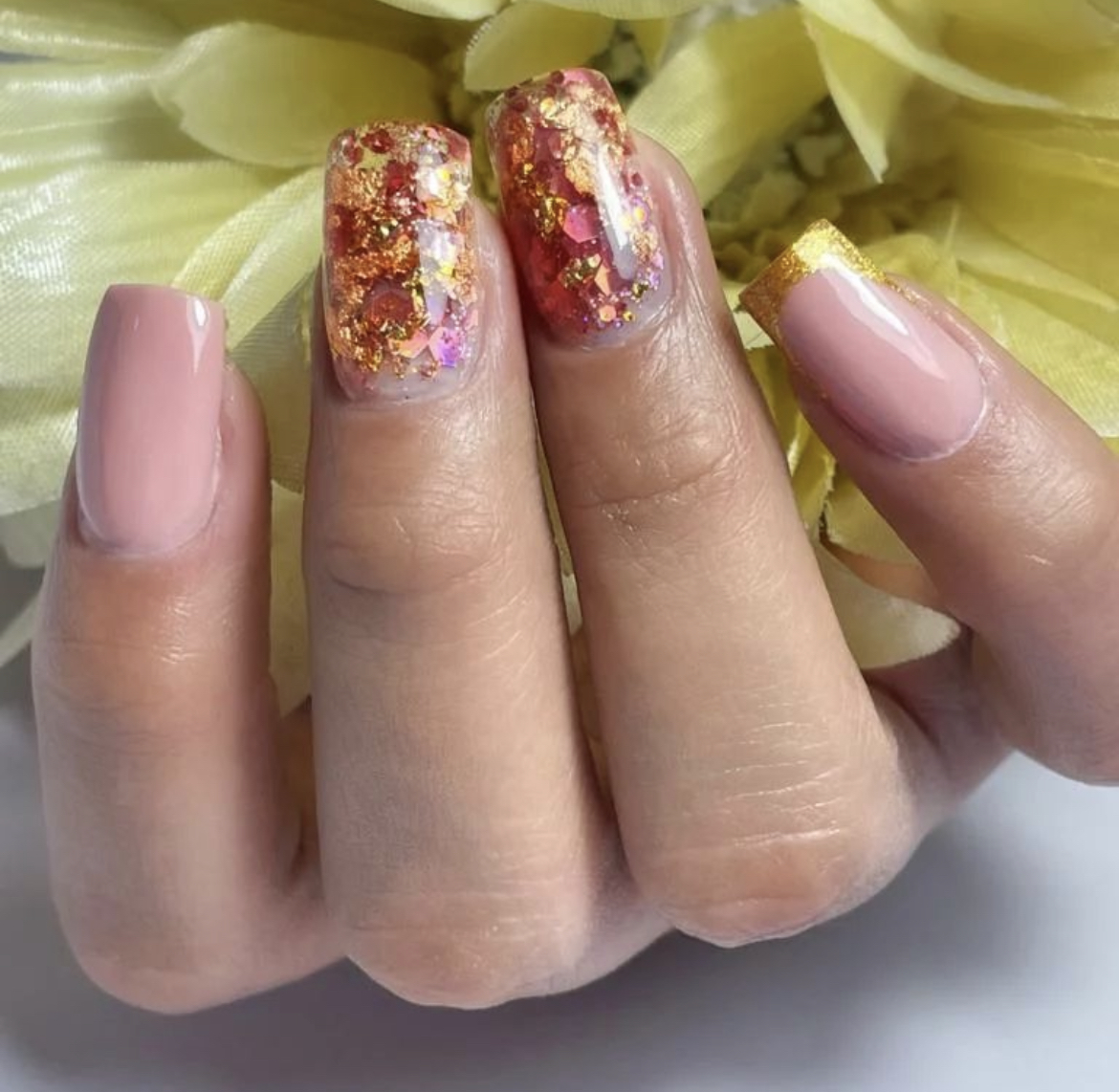 MASTER DE ALTA ESPECIALIZACION EN UÑAS ESCULPIDAS CON MANICURA Y PEDICURA 2