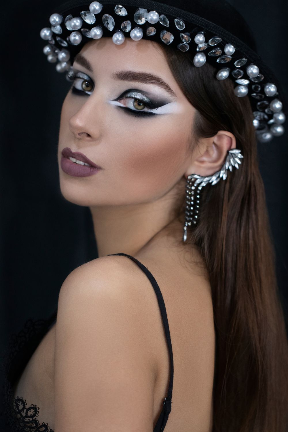 Maquillaje sofisticado realizado en el curso de maquillaje en Valencia profesional de Luxe Academy.