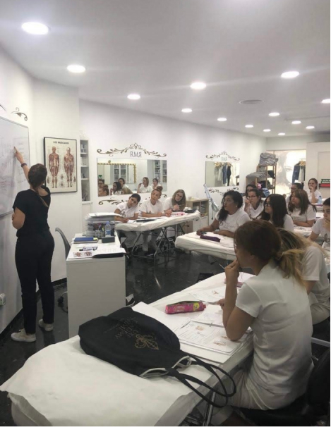 Máster en estética tardes Valencia y Castellón de la Plana prácticas profesionales avanzadas.