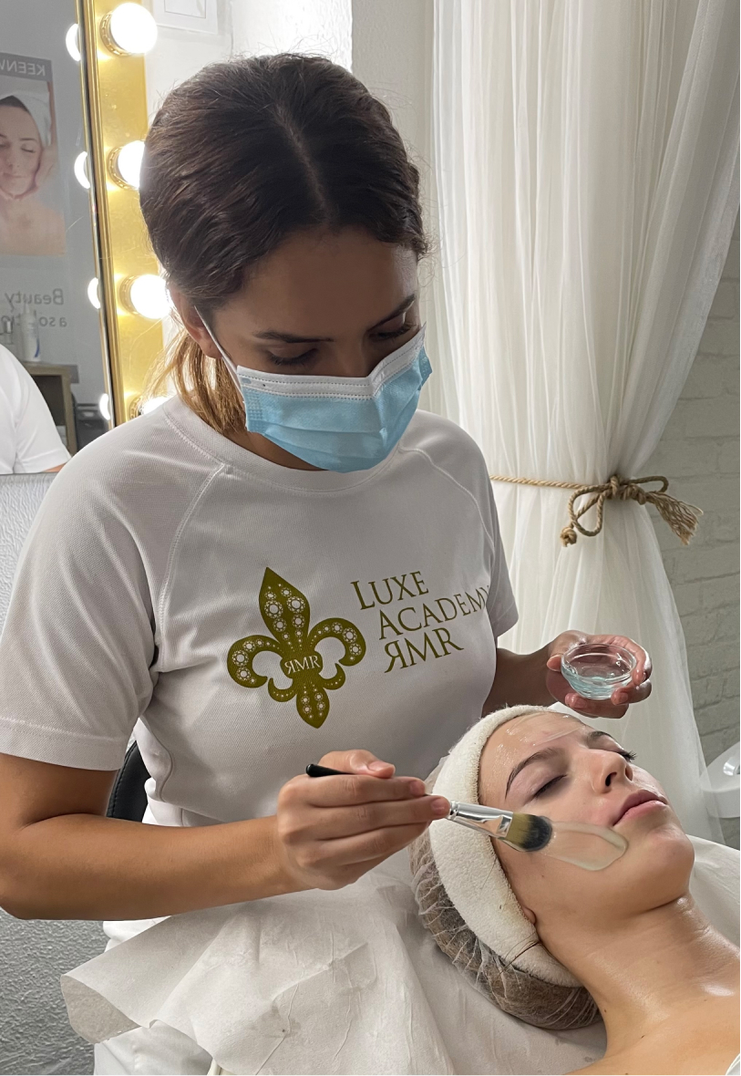 Máster en estética tardes Valencia y Castellón de la Plana técnicas de belleza profesional avanzadas.
